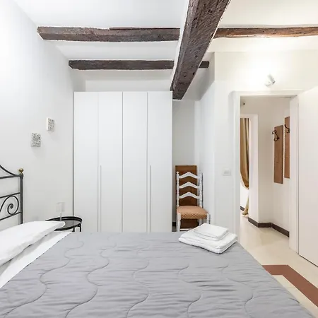 Apartment Pietralata, By Short Holidays